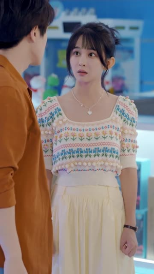 闪婚男神之周末请和我恋爱（30集全）热门短剧看不停