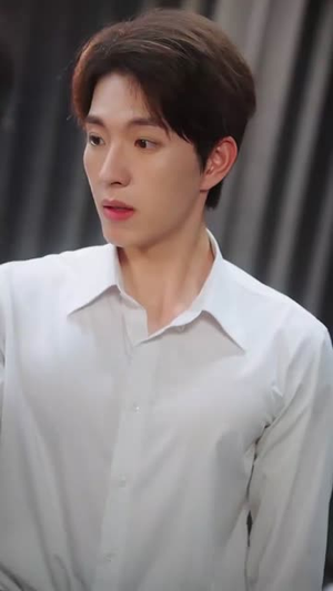 先抱美人归再掌天下财(61集) 先抱美人归再掌天下财(61集)免费短剧片段