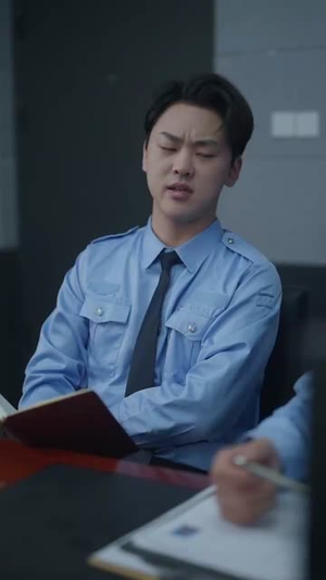 兄弟收手吧外面全是警察 (80集) 兄弟收手吧外面全是警察 (80集) 好看吗