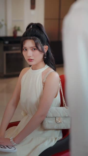 玫瑰于灰烬中重绽 (65集)  玫瑰于灰烬中重绽 (65集) 快来看短剧