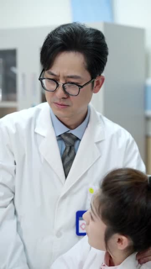 身怀系统，拉美女院长一起躺赢（60集）短剧在线观看