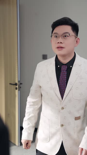 我的透视能揭秘，反派全是提款机（80集）80到100集