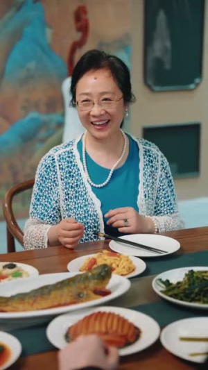报告总裁!夫人腹肌有八块(80集) 报告总裁!夫人腹肌有八块(80集)精彩短剧热播